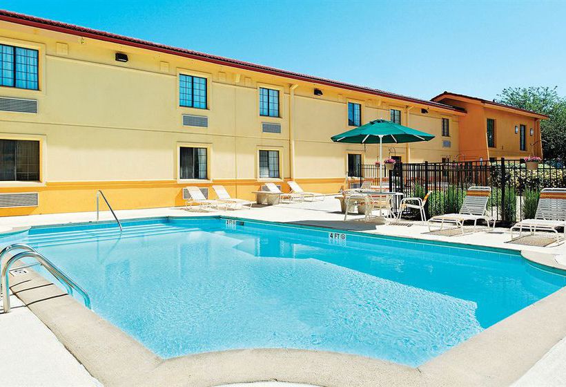 Hotel La Quinta Inn Champaign  | Champaign | Illinois | United States 3