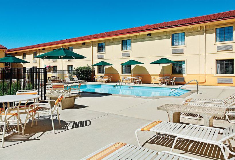 Hotel La Quinta Inn Champaign  | Champaign | Illinois | United States 9