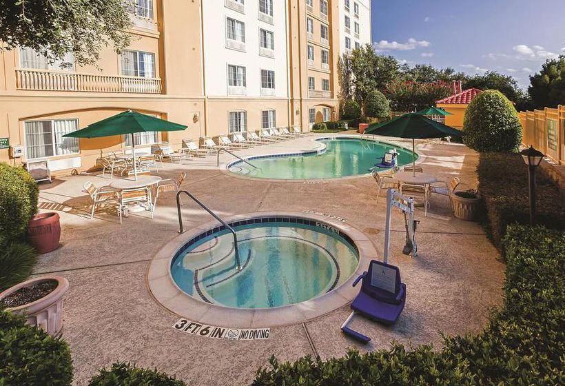 Hotel La Quinta Inn & Suites Dallas North Central  | Dallas | Texas | United States 14