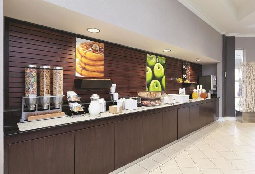 Hotel La Quinta Inn & Suites Dallas North Central  | Dallas | Texas | United States 9