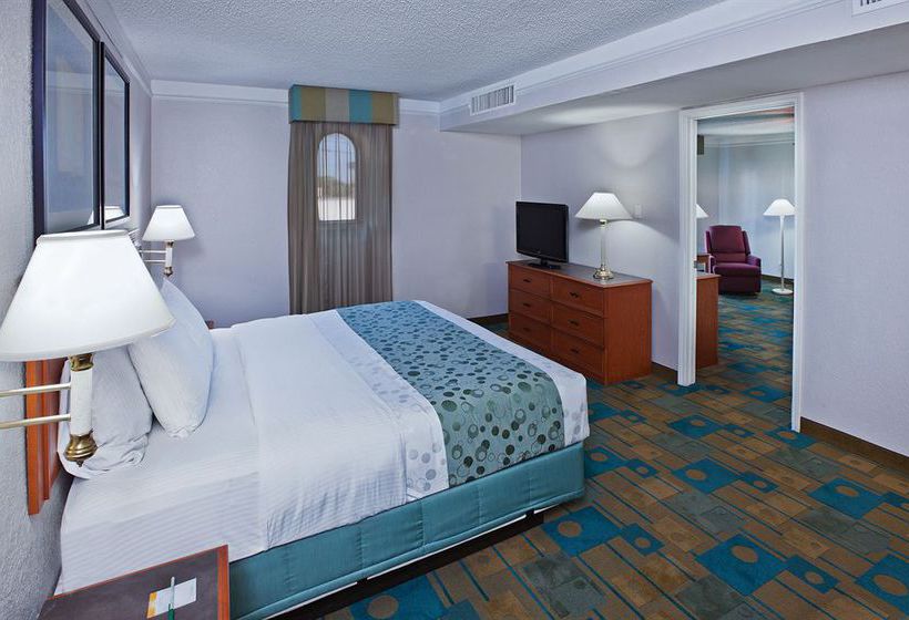 Hotel La Quinta Inn Austin Oltorf  | Austin | Texas | United States 11
