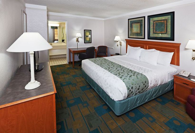 Hotel La Quinta Inn Austin Oltorf  | Austin | Texas | United States 2