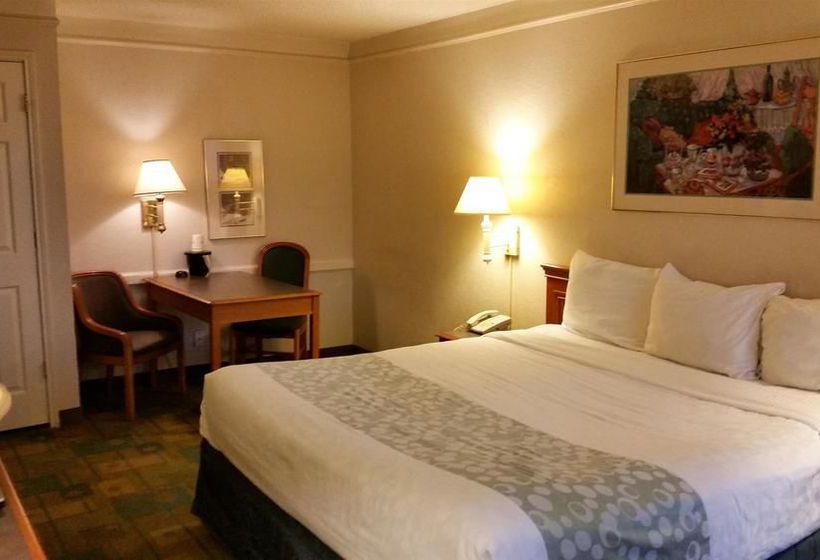 Hotel Baymont Inn & Suites Grand Prairie  | Grand Prairie | Texas | Estados Unidos 12