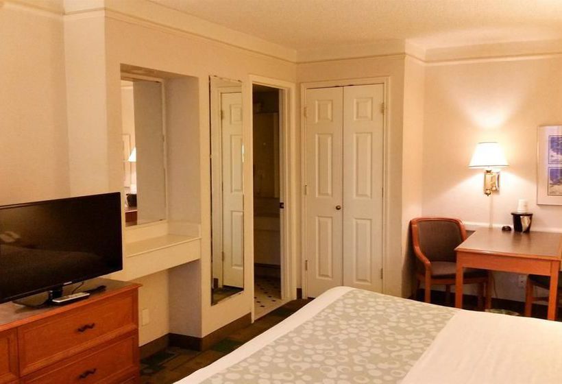 Hotel Baymont Inn & Suites Grand Prairie  | Grand Prairie | Texas | Estados Unidos 8