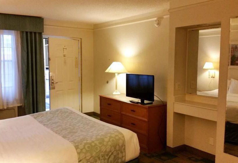 Hotel Baymont Inn & Suites Grand Prairie  | Grand Prairie | Texas | Estados Unidos 9