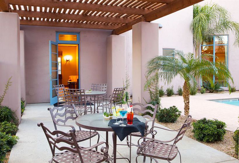 Hotel Lodge on The Desert 