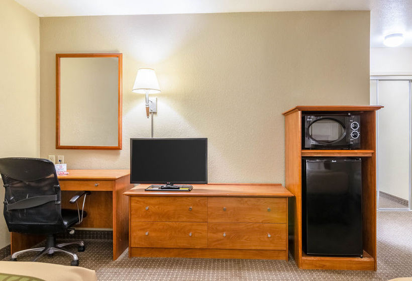 Hotel Econo Lodge Inn & Suites Overland Park  | Overland Park | Kansas | United States 14
