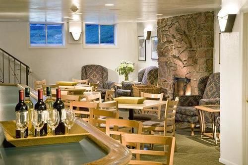 Hotel Molly Gibson Lodge  | Aspen | Colorado | United States 12
