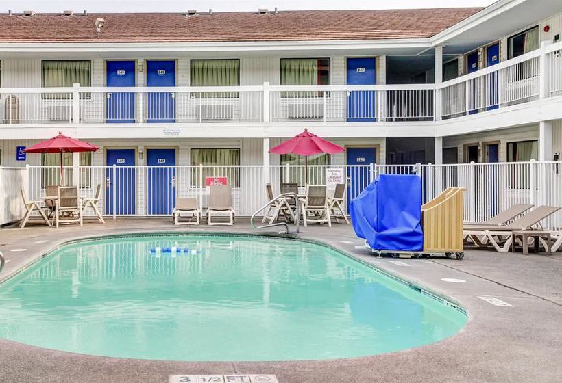 Motel 6 Medford North   | Medford | Oregon | United States 13