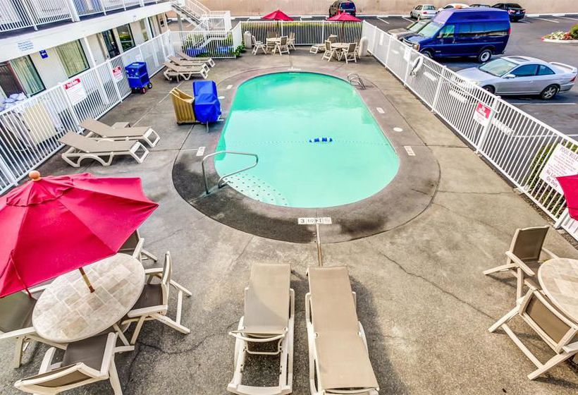 Motel 6 Medford North   | Medford | Oregon | United States 14