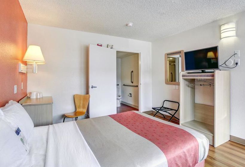 Motel 6 Medford North   | Medford | Oregon | United States 17