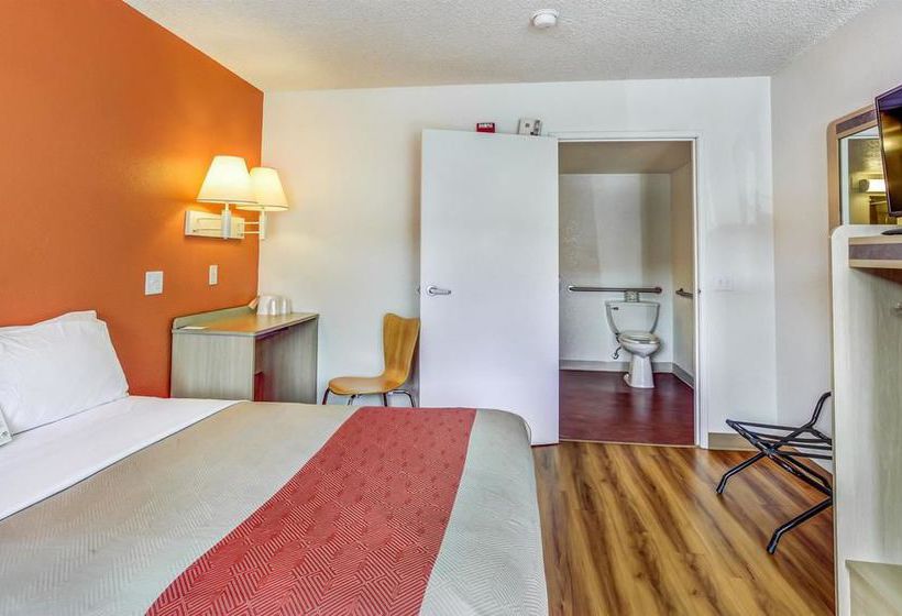 Motel 6 Medford North   | Medford | Oregon | United States 18