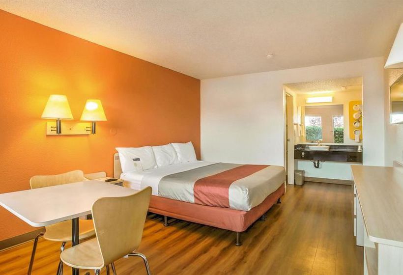 Motel 6 Medford North   | Medford | Oregon | United States 20
