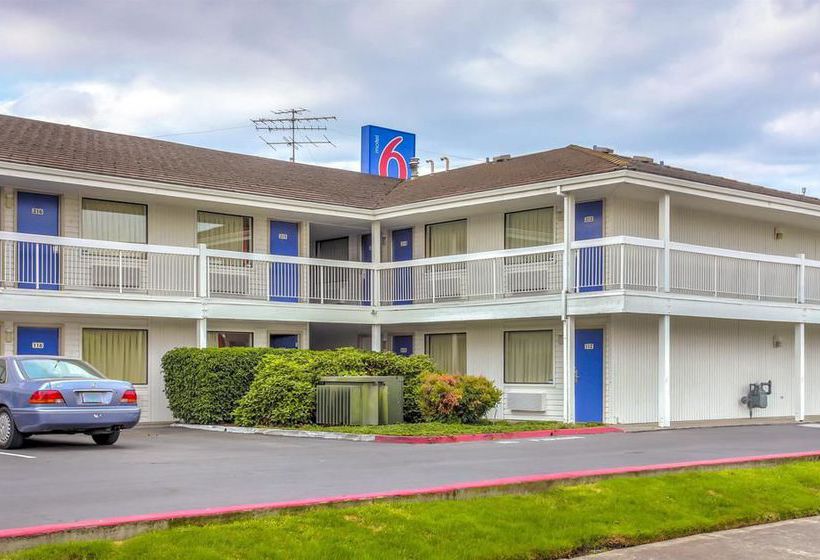 Motel 6 Medford North   | Medford | Oregon | United States 5