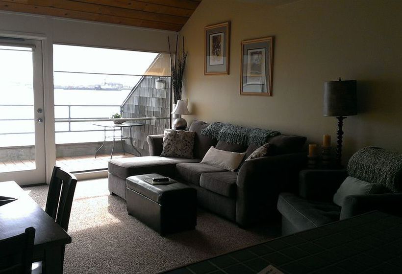 Embarcadero Resort Hotel  | Newport | Oregon | United States 13