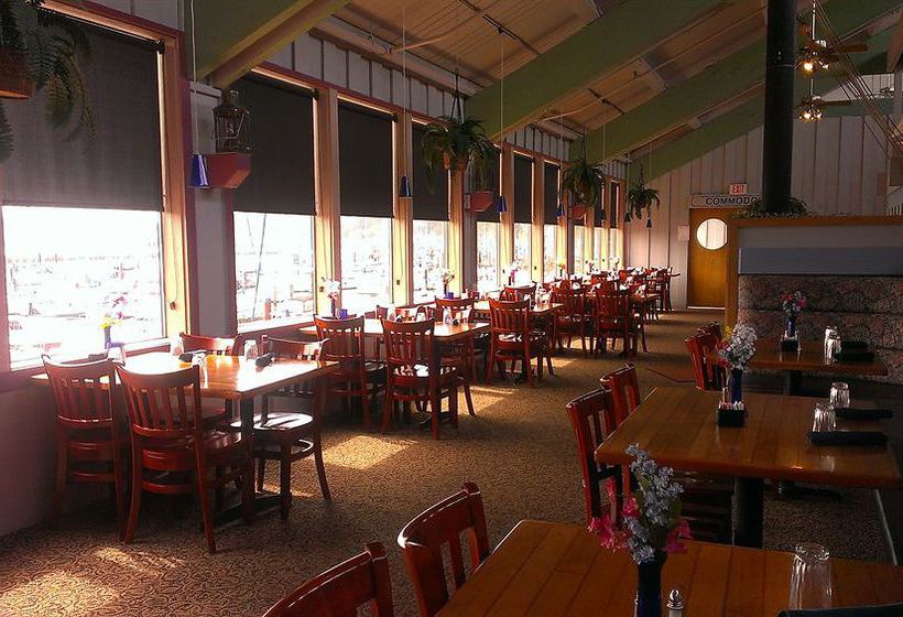 Embarcadero Resort Hotel  | Newport | Oregon | United States 18