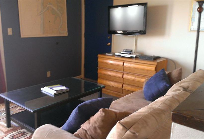 Embarcadero Resort Hotel  | Newport | Oregon | United States 8