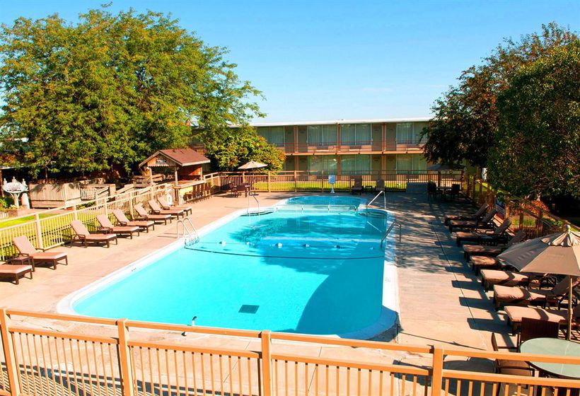 Hotel Norfolk Country Inn  | Norfolk | Nebraska | United States 8