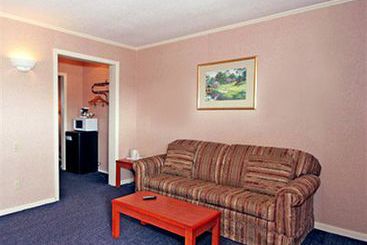 Hotel Regency Inn & Suites Greensboro  | Greensboro | North Carolina | United States 1