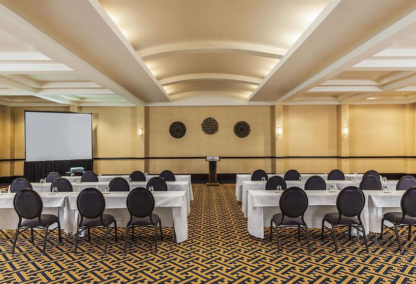 Sheraton Norfolk Waterside Hotel  | Norfolk | Virginia | United States 8