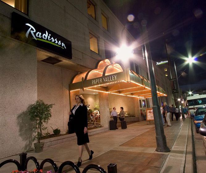Radisson Paper Valley Hotel Wisconsin