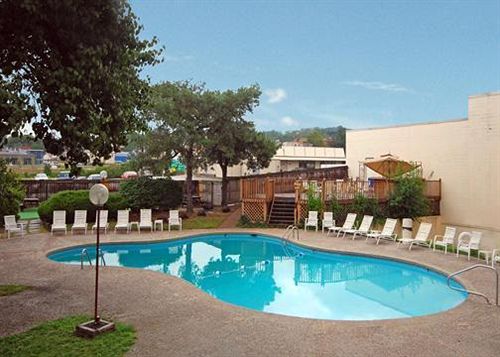 Quality Hotel & Suites Central  | Cincinnati | Ohio | United States 9