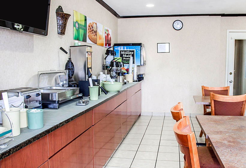 Hotel Quality Inn  | Perrysburg | Ohio | United States 2