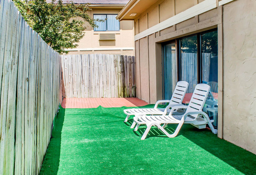 Hotel Quality Inn  | Perrysburg | Ohio | United States 5