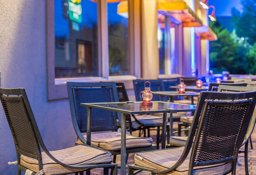 Hotel Quality Inn & Conference Center