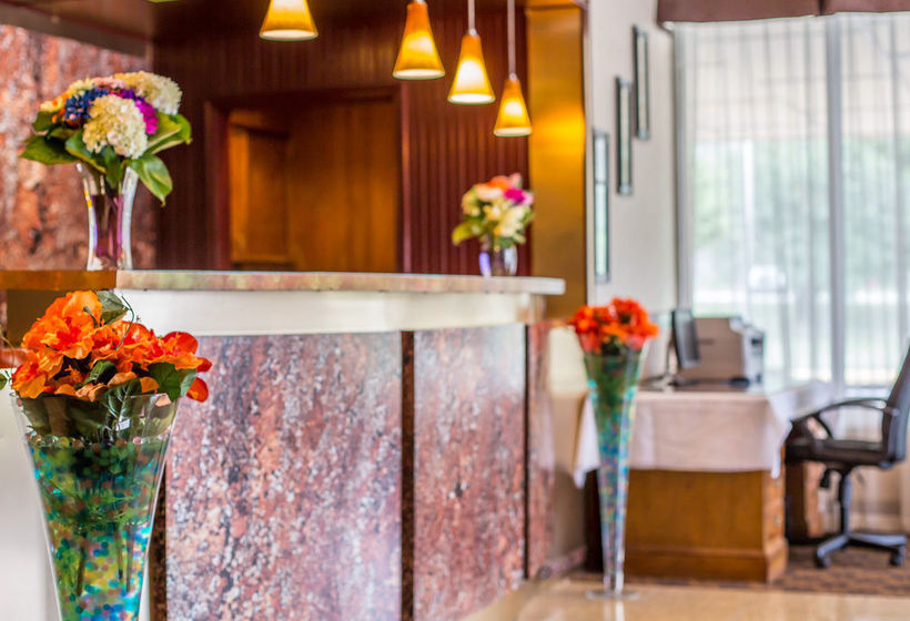 Hotel Quality Inn & Conference Center  | Brattleboro | Vermont | United States 10