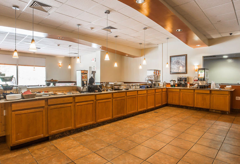 Hotel Quality Inn & Conference Center  | Brattleboro | Vermont | United States 3