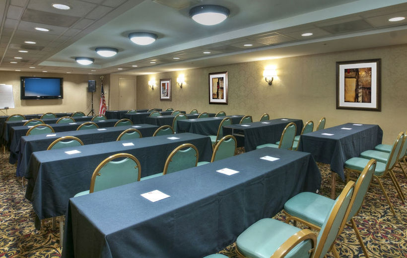 Clarion Collection Hotel Arlington Court Suites  | Arlington | Virginia | United States 12