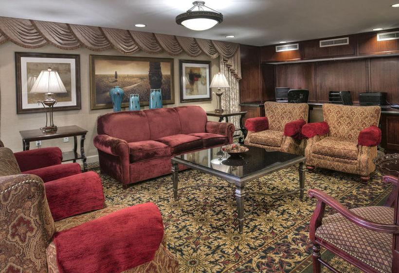 Clarion Collection Hotel Arlington Court Suites  | Arlington | Virginia | United States 14