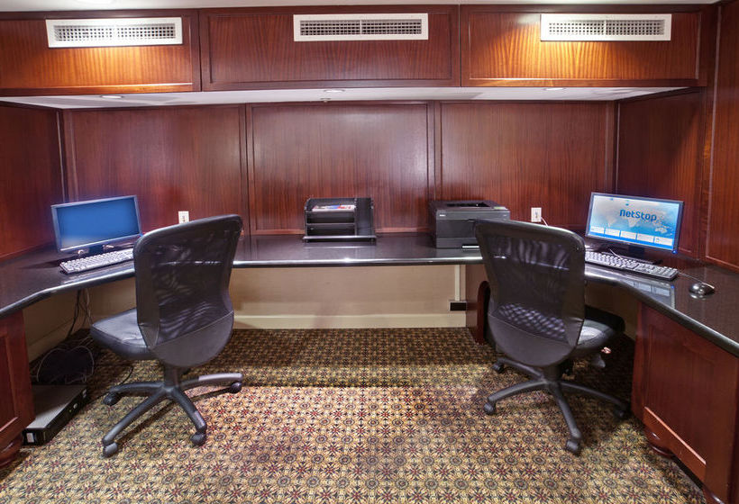 Clarion Collection Hotel Arlington Court Suites  | Arlington | Virginia | United States 16