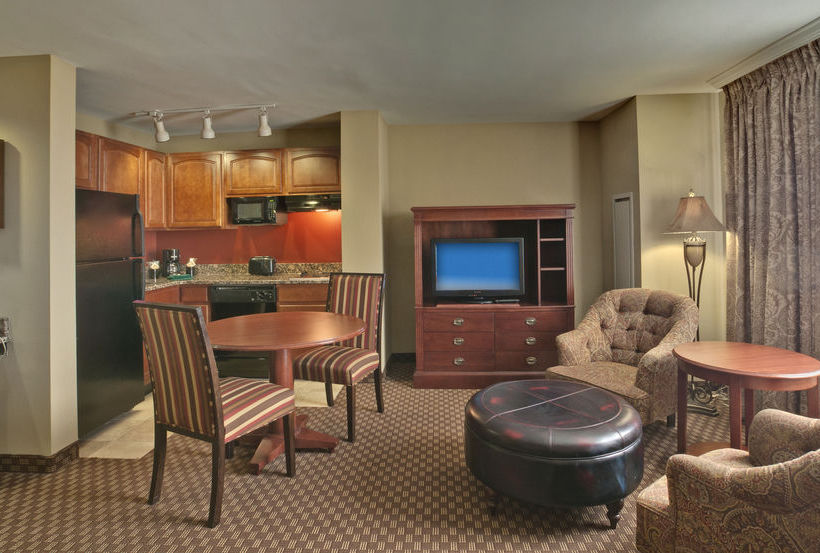 Clarion Collection Hotel Arlington Court Suites  | Arlington | Virginia | United States 7