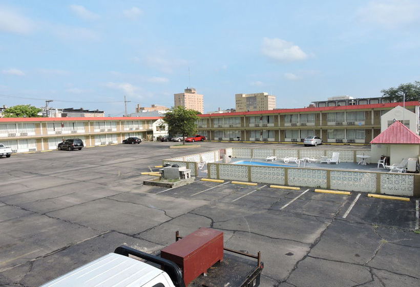 Hotel Budget Host Inn