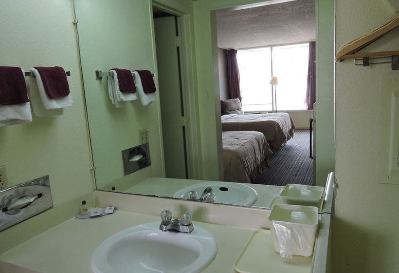 Hotel Budget Host Inn  | Hutchinson | Kansas | United States 15