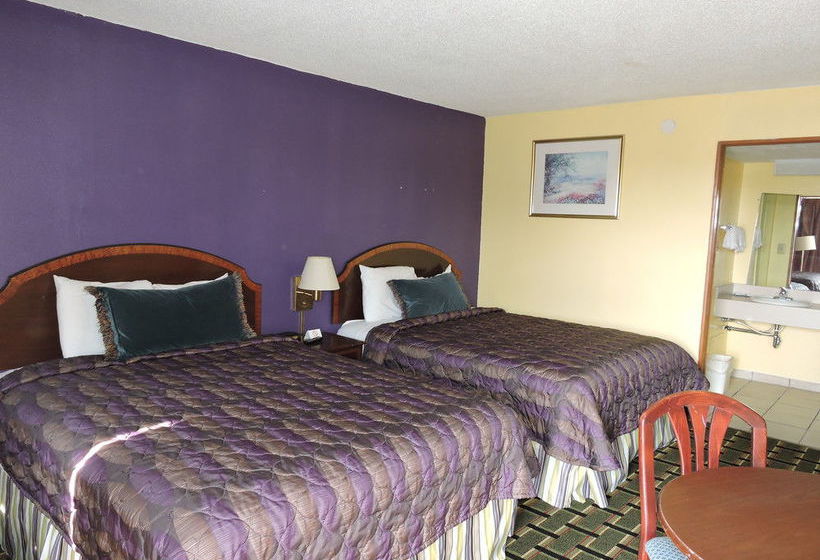 Hotel Budget Host Inn  | Hutchinson | Kansas | United States 16