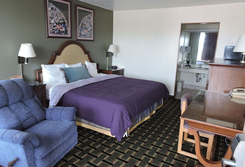 Hotel Budget Host Inn  | Hutchinson | Kansas | United States 4