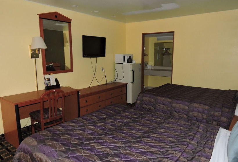 Hotel Budget Host Inn  | Hutchinson | Kansas | United States 6