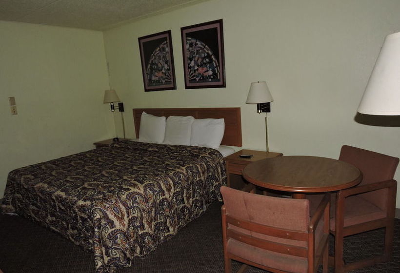 Hotel Budget Host Inn  | Hutchinson | Kansas | United States 7
