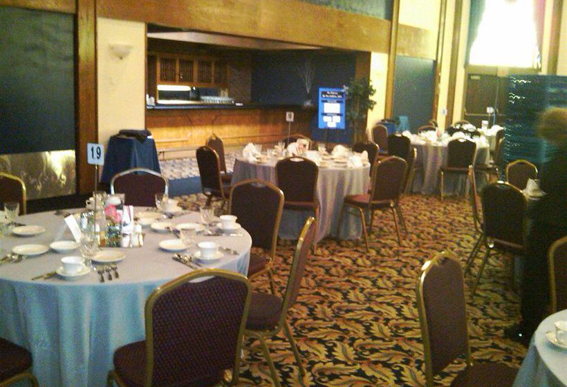 Hotel Carlisle & Embers Convention Center 