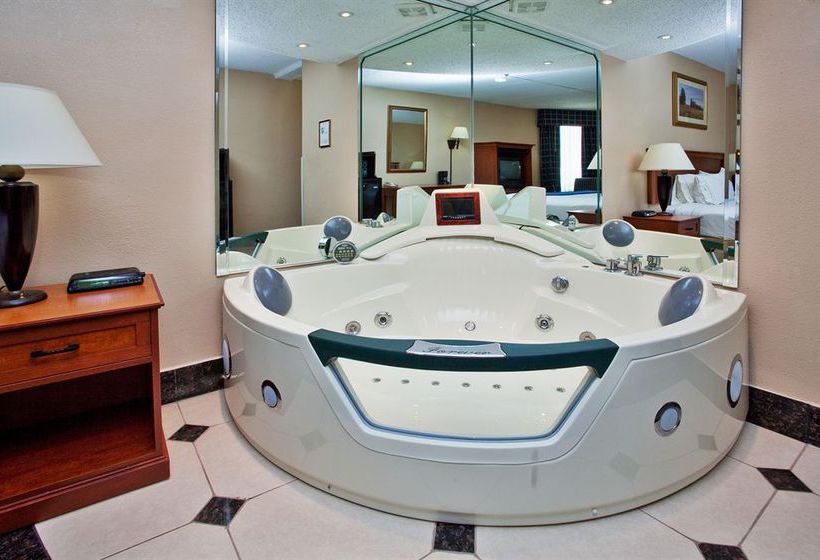 Hotel Holiday Inn Express Macon  | Macon | Georgia | United States 11