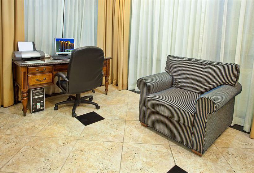 Hotel Holiday Inn Express Macon  | Macon | Georgia | United States 3