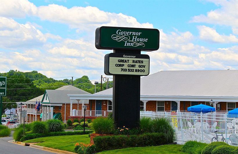 Hotel Governor House Inn 