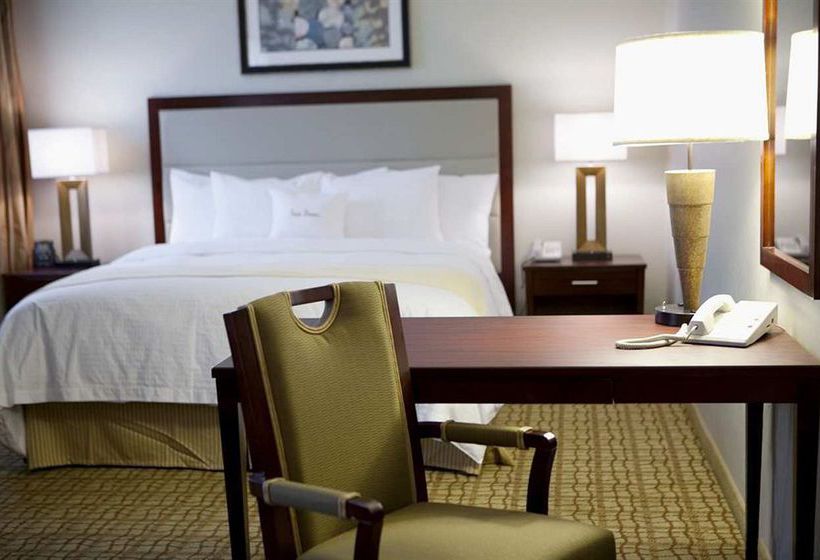 DoubleTree by Hilton Hotel Rochester - Mayo Clinic Area  | Rochester | Minnesota | United States 4