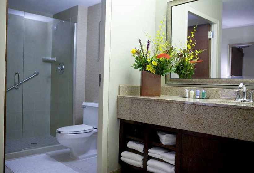 DoubleTree by Hilton Hotel Rochester - Mayo Clinic Area  | Rochester | Minnesota | United States 9