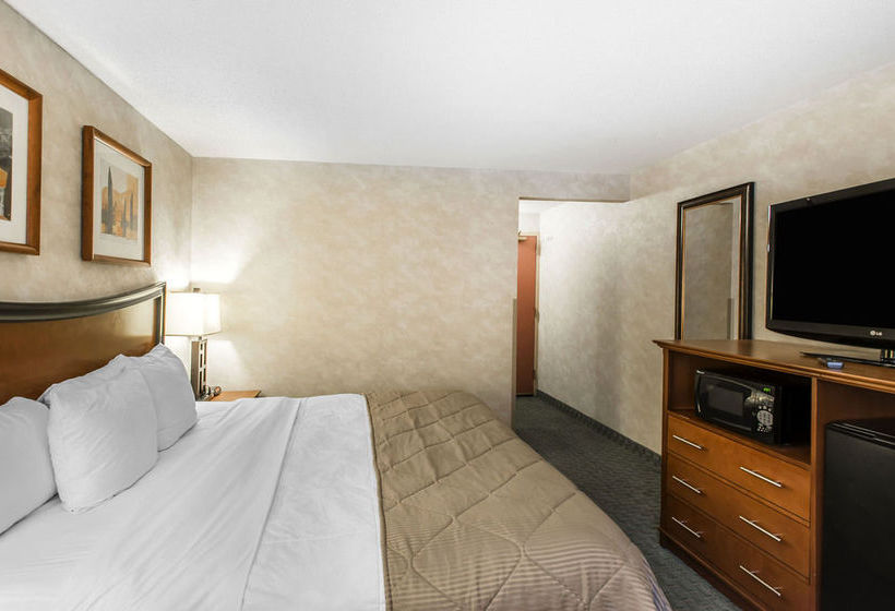 Clarion Hotel & Conference Center 