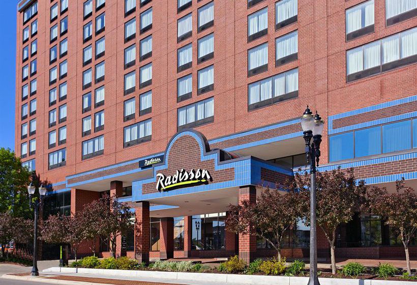 Radisson Hotel Lansing
