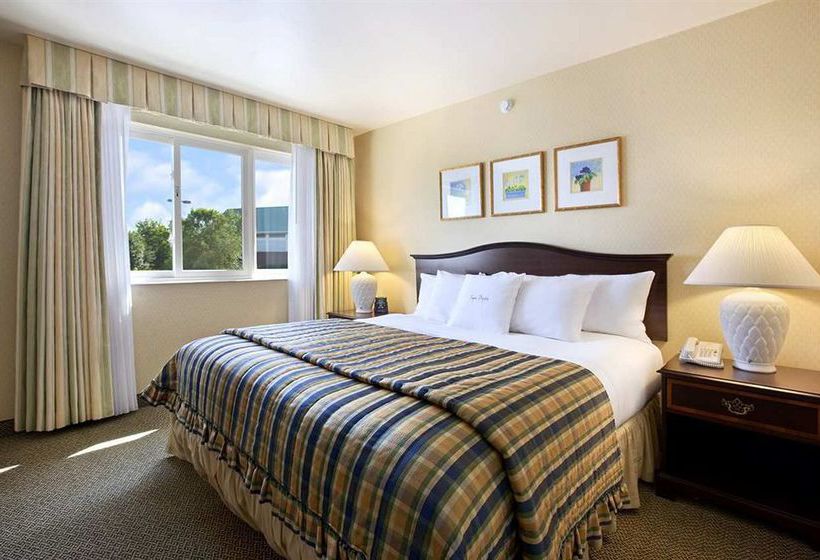 DoubleTree by Hilton Hotel Burlington  | South Burlington | Vermont | United States 12